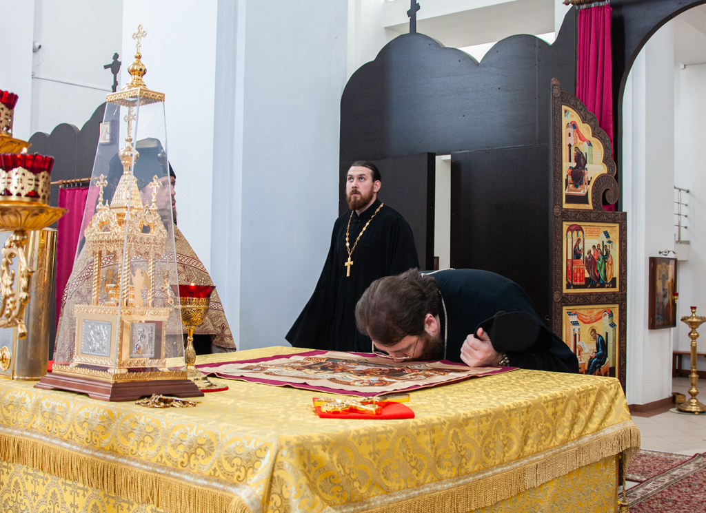 Храм Петра и Павла внутри Дубна